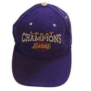 VINTAGE LA LAKERS 2002 3-PEAT NBA CHAMPIONS  American Cap 100% Acrylic Kobe Shaq